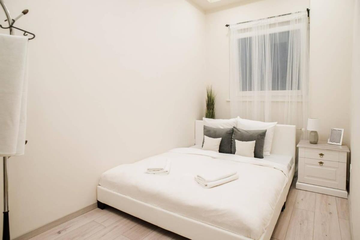 New Luxury Apartment In The Center With A/C Budapest Kültér fotó