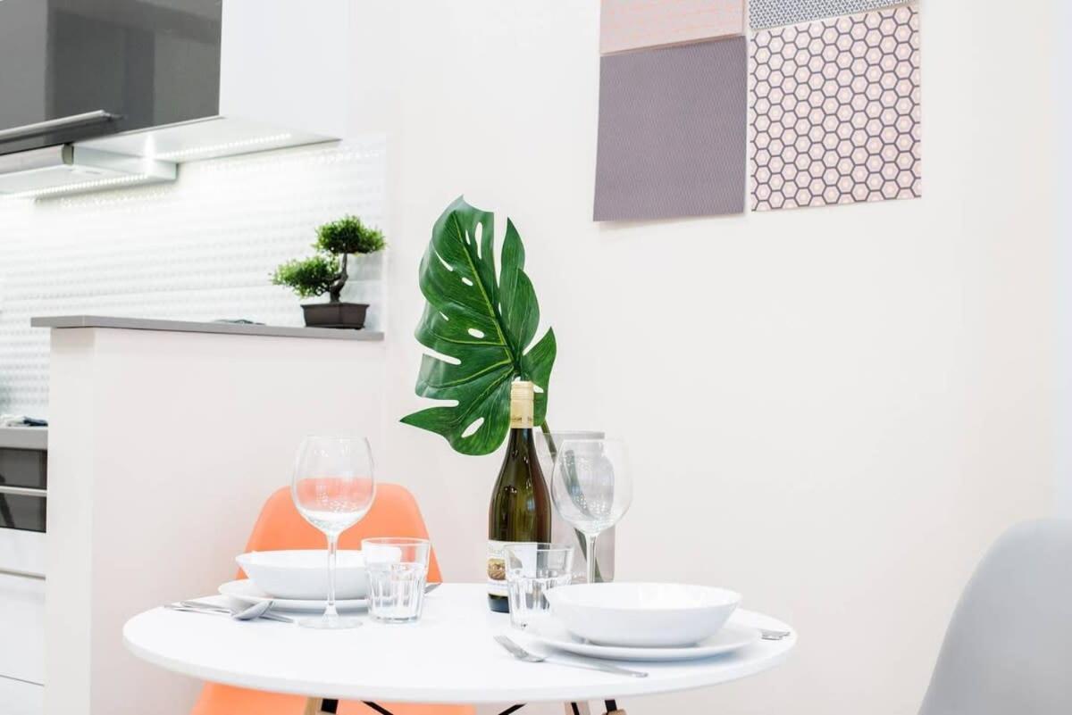 New Luxury Apartment In The Center With A/C Budapest Kültér fotó